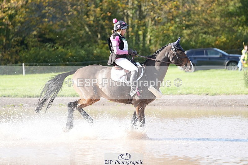 251024A-131130-10993 - B-157-Anna.Cheney