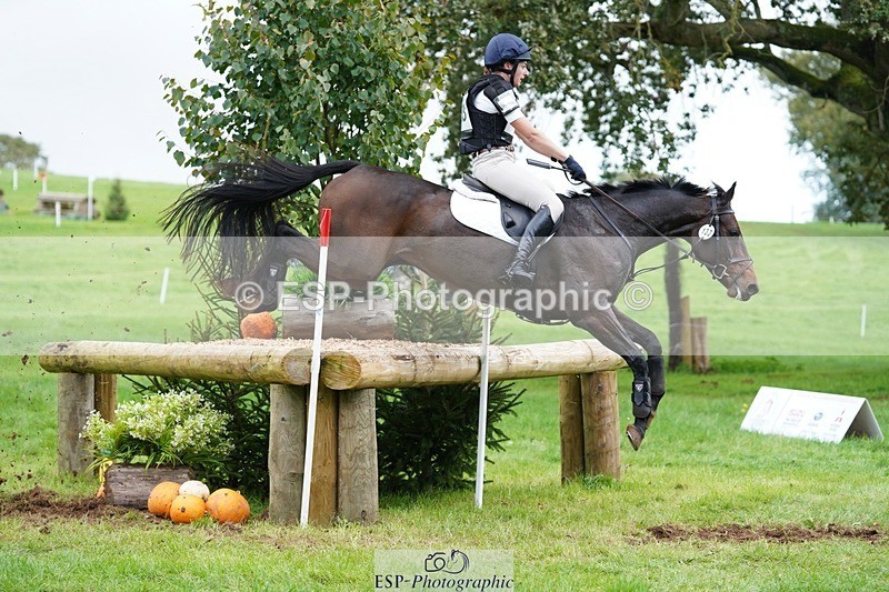 231020-142846-09524 - 133-FOXENHOLE-Laura.Elliott-XC