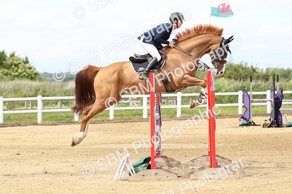 SBM_001021 - Class 4 - Senior Newcomers - 1.10m