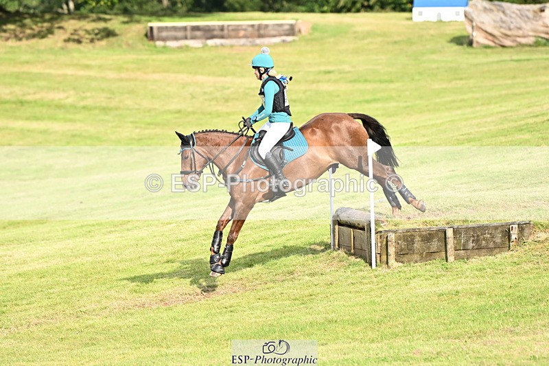 240825X-171206-37439 - 80cm XC 16.30 to 17.30