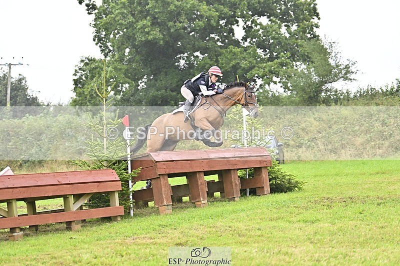 240901A-141151-09232 - 332-Zara.Head-FOURFIELDS.LOVEHEART