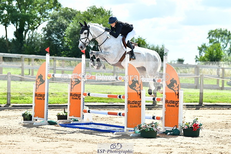 230720A-111353-02116 - Cls 5, 2 Star Medium 1.35m