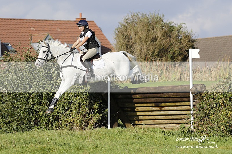  WWHT 171021 4031 - Open (1.00m)  17/10/21