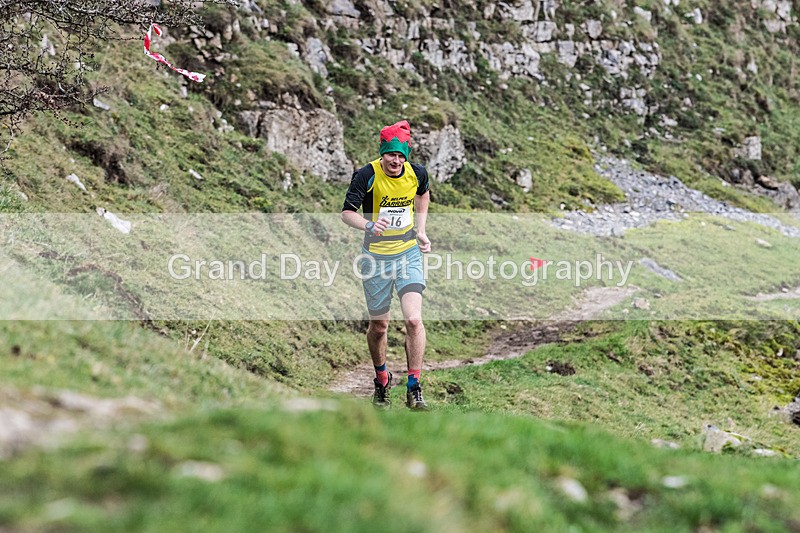 Litton-336 - Litton Christmas Cracker Fell Race (Limestone Series) Sunday 14th December 2025