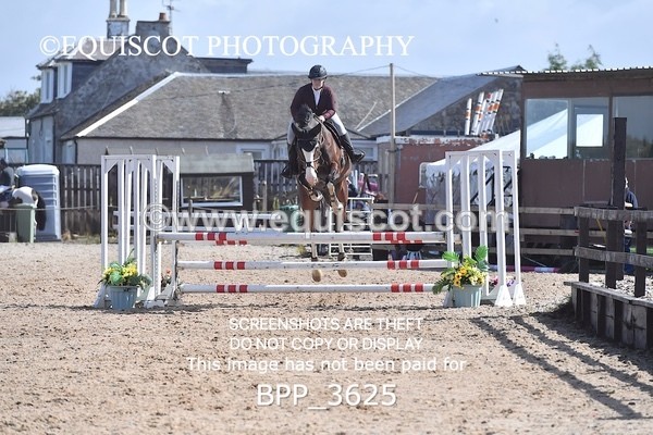 BPP_3625 - CLASS 4 Senior BritiNovice/ 90cm Open