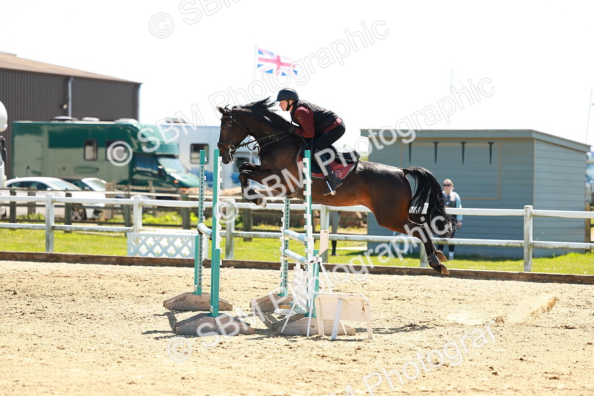 SBM_001330 - Class 4 - Senior Newcomers 1.10m