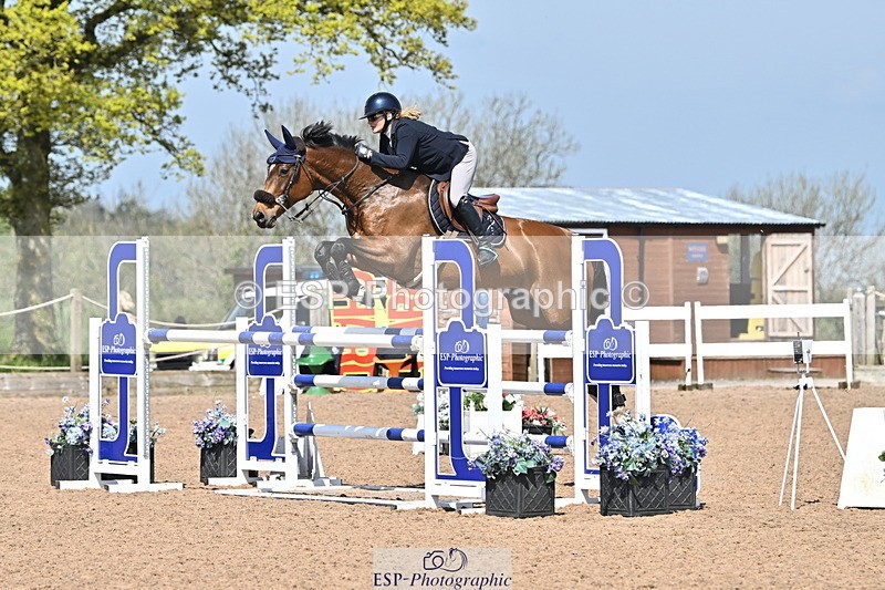 240509A-112621-01161 - Cls 9 Snr 1.20m Open