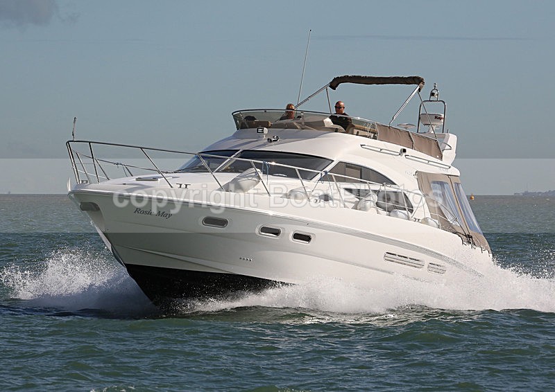 131006 ROSIE MAY SEALINE F425 WT7A6070 - Flybridge Cruisers