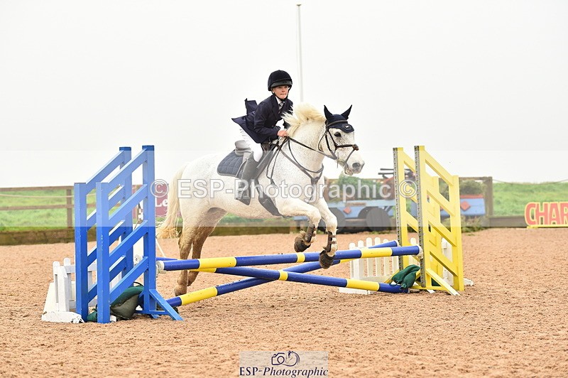 231118A-101006-00976 - Cls 18+19 Club and Schools 70cm