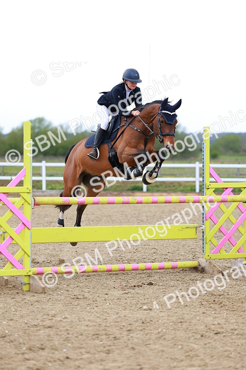 SBM_002391 - Class 10 - Senior Newcomers - 1.10m