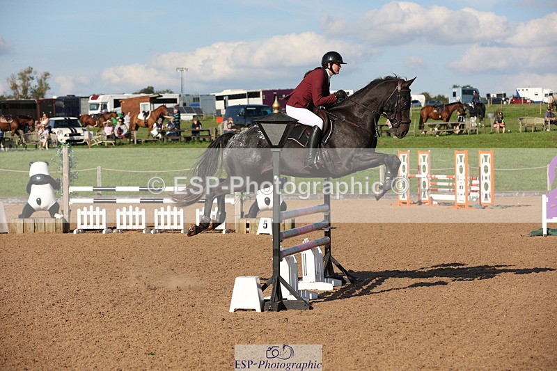 230915A-162427-03152 - Cls 6 Snr 1.05m Derby