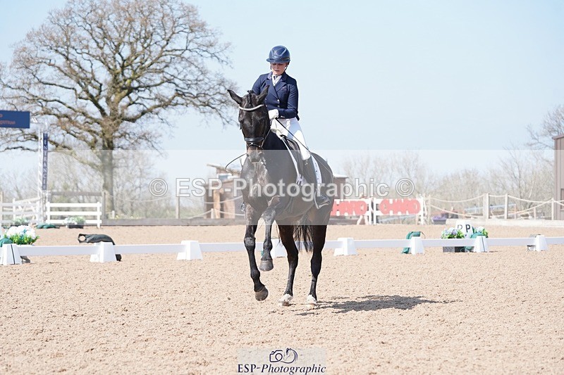 250404-133126-06193 - 003-Abbie.Newbury-Seagry.Firstamour