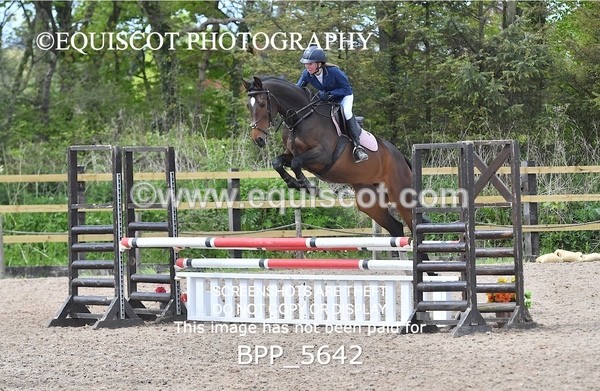 BPP_5642 - CLASS 24 SUN Senior BritiNovice/ 90cm Open