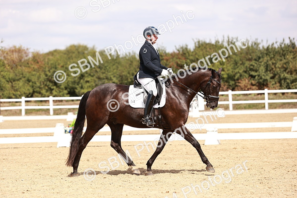 SBM_018546 - Class 17 - Novice 6