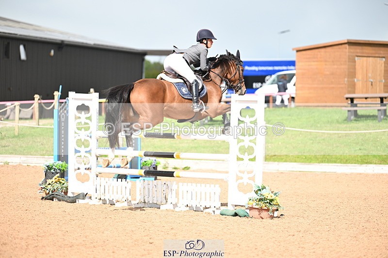 240912A-130614-01626 - Cls 3 Snr Foxhunter