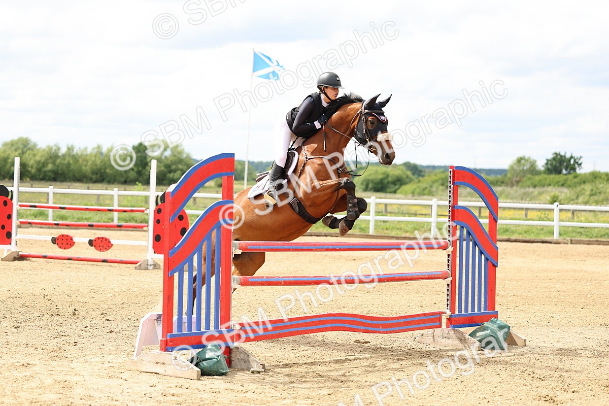 SBM_006121 - Class 19 - Senior Newcomers - 1.10m
