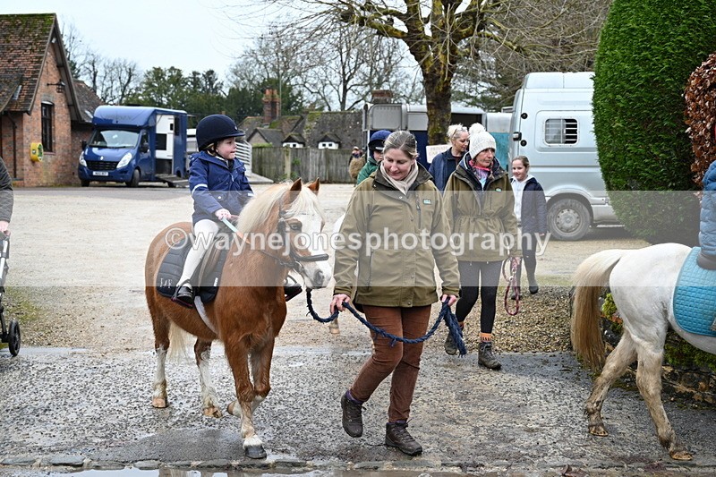 WJ7_9337 - Walk out..