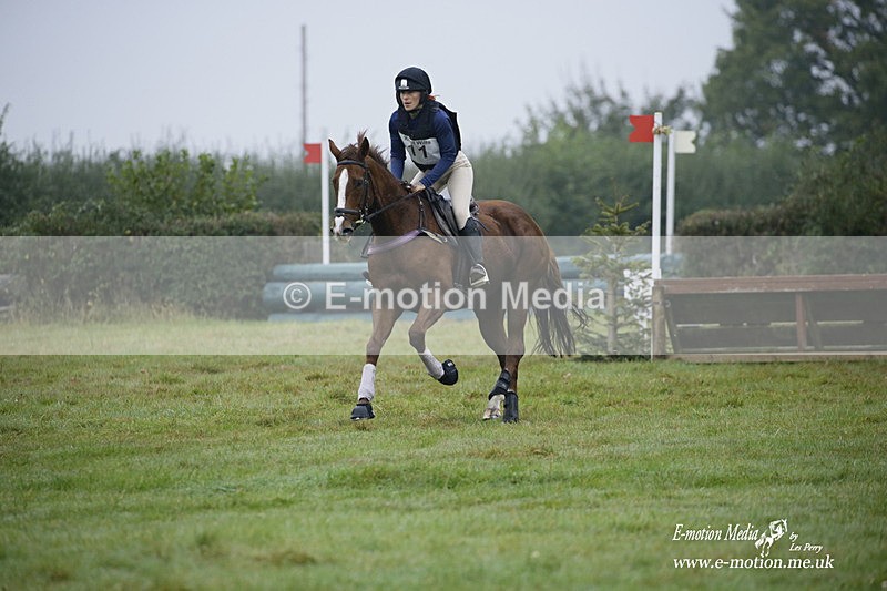 WWHT 171021 0064 - Novice Restricted (0.80m)  17/10/21