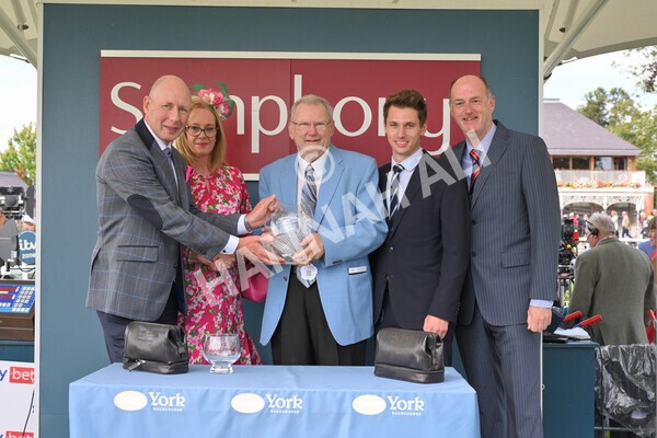 yr18082021r1-102 - Race 1 1.50pm Sky Bet & Symphony Group Stakes