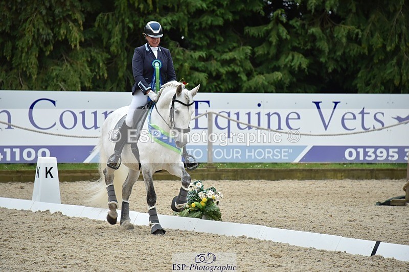 230813-182054-08843 - Medium Silver Presentations