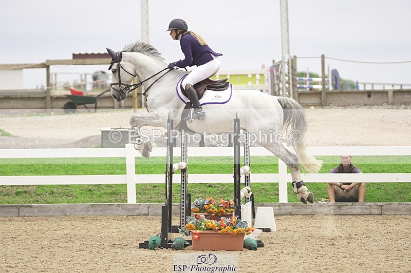 230810A-141404-02647 - Cls 4 1.05m Amateur Quali