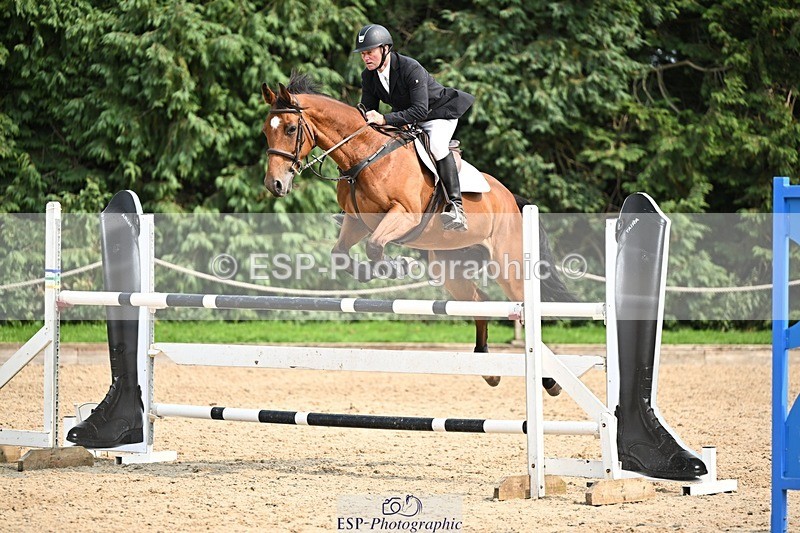 240818-151700-05147 - Cls 12A Snr Foxhunter & 1.20m Open