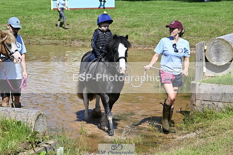 240728B-111156-01172 - Gemma's Group XC