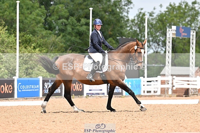 260704-123200-04609 - Cls 4D Senior Intermediate Novice 1