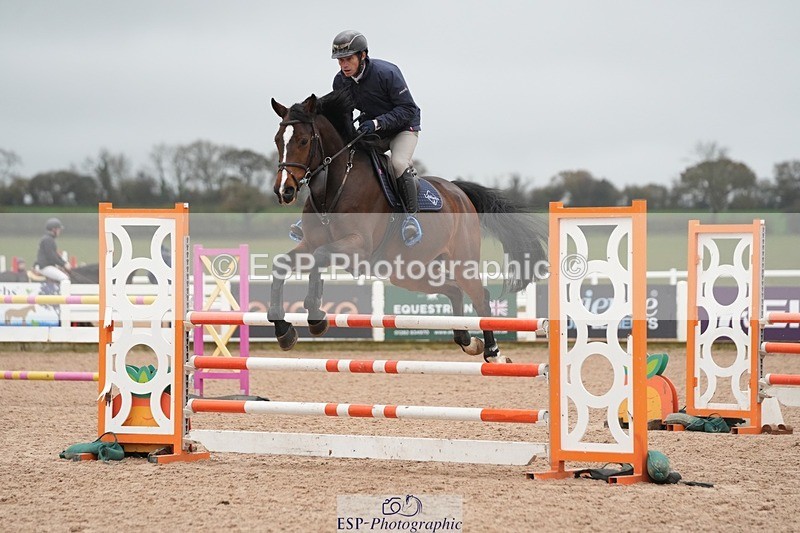 251109-111723-03518 - Cls 20 Newcomers and 1.10m Open