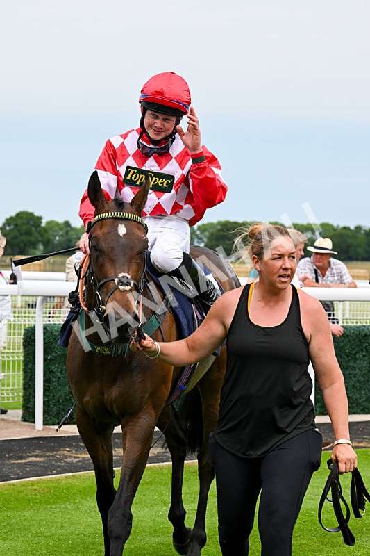 250624-Race 1-Lady Bouquet-5082 - Race 1