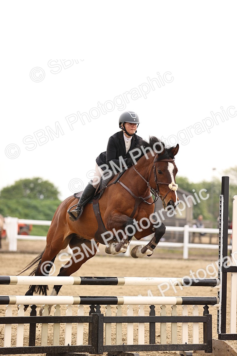  - Class 15 - Senior British novice - 90cm