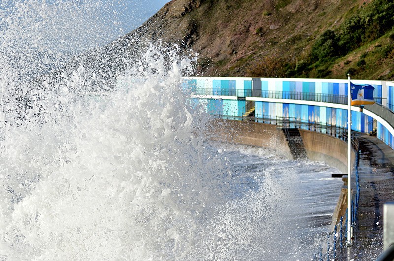 Rough Seas by the chalets Meadfoot - Meadfoot Beach Torquay