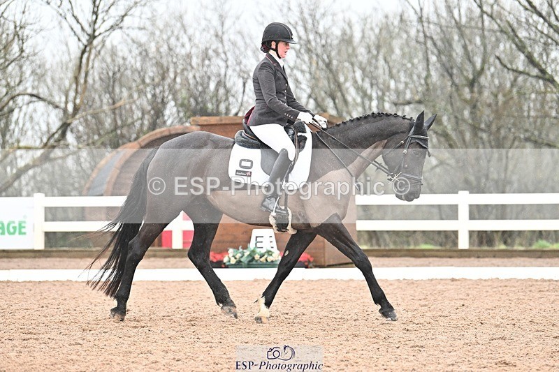 250215-134327-03926 - 191-Julia.Walker-Maygar.Tiki