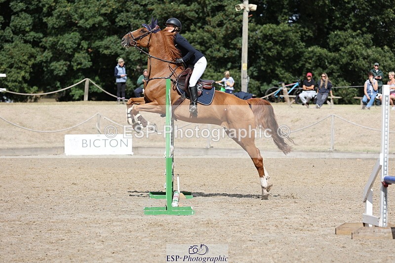 250829A-112612-01366 - Cls 7 British Novice and 90cm