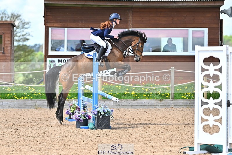 240504A-124357-01628 - Cls 4 Blue Chip Pony Newcomers & 1m Open