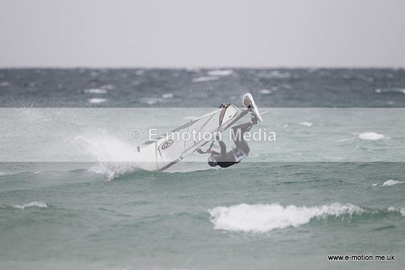 WS 020510-35 - Windsurfing