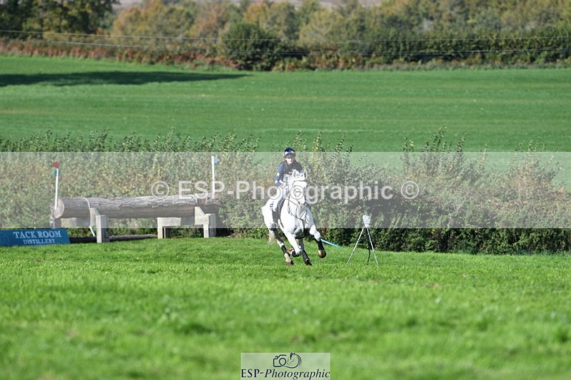 251024A-125907-11812 - B-153-Charlotte.Franck-Steier