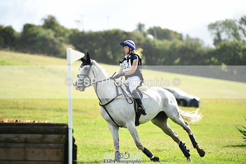 250831-095942-05785 - L-552-Tara.Moore