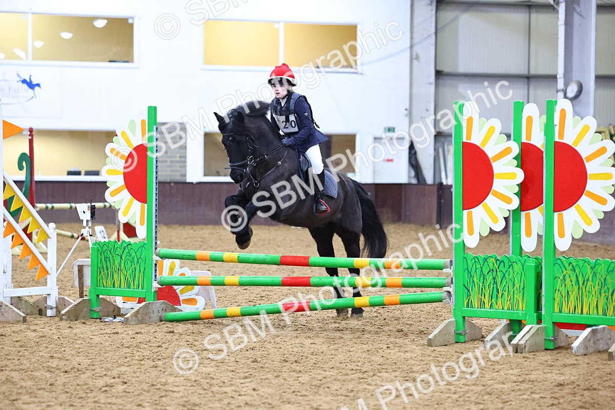 SBM_001727 - Class 4 - Festive Fences - 70cm