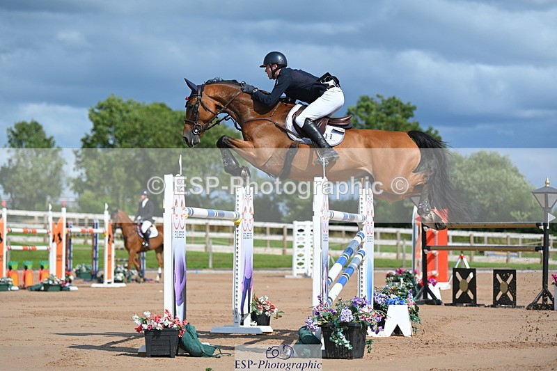 230721A-163025-07719 - Cls 10, 2 Star Big 1.45m Break to End