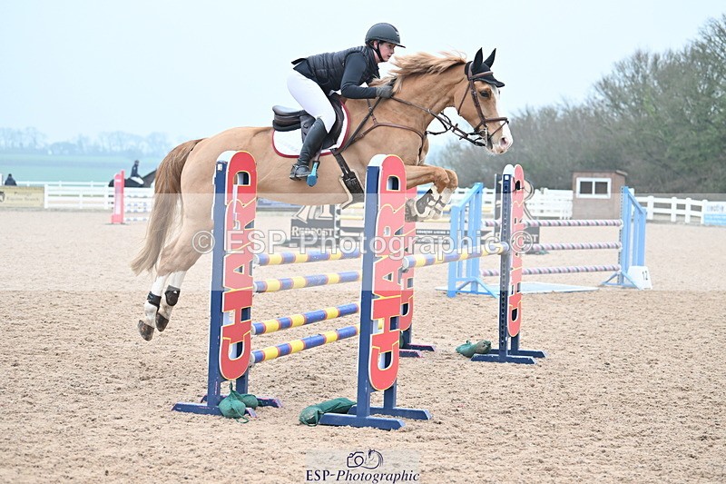 240113A-123701-02014 - Cls 12 Newcomers and 1.10m Open