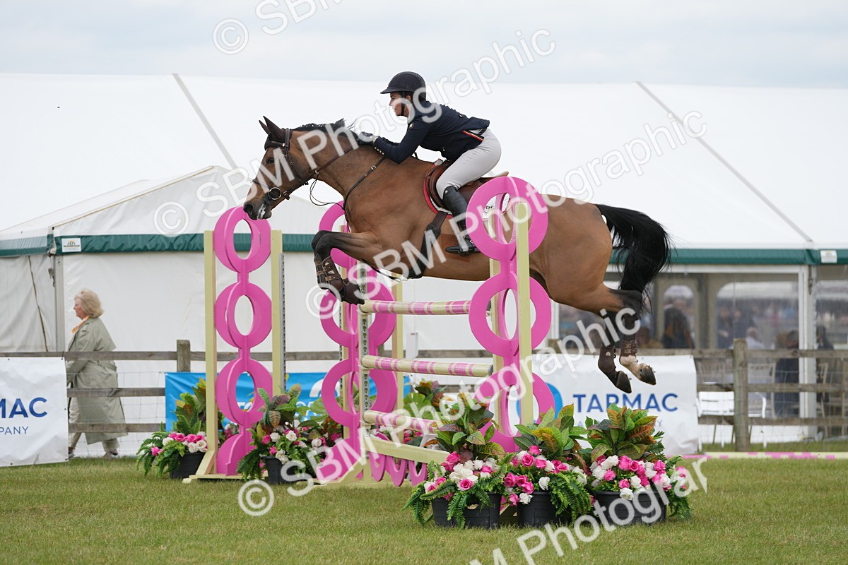 SBM_06452 - Class 202 - National 1.40m Open