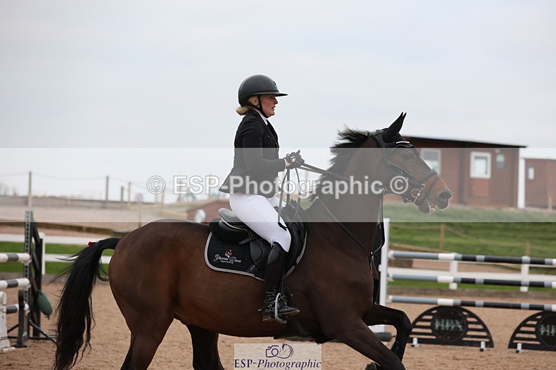 241101A-160357-03231 - FRI Cls 8 National 1.30m