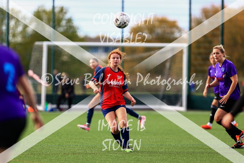 1DX30829 - 2025-10-05 FC Abbey Meads Ladies V Purton  Kingsdown FC Ladies