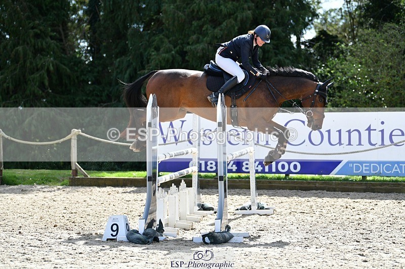 240324-120429-02442 - Cls 9 Snr 1.05m Open