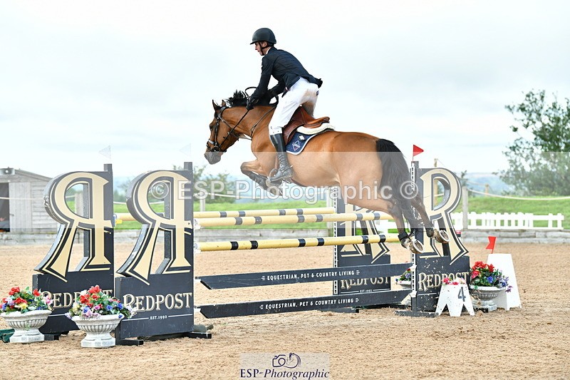 230723A-095218-10683 - Cls 4, 2 Star Small 1.30m