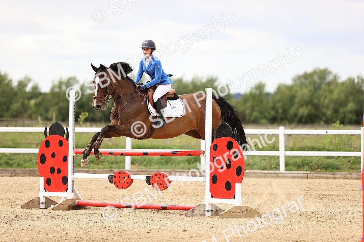 SBM_000462 - Class 4 - 1m showjumping