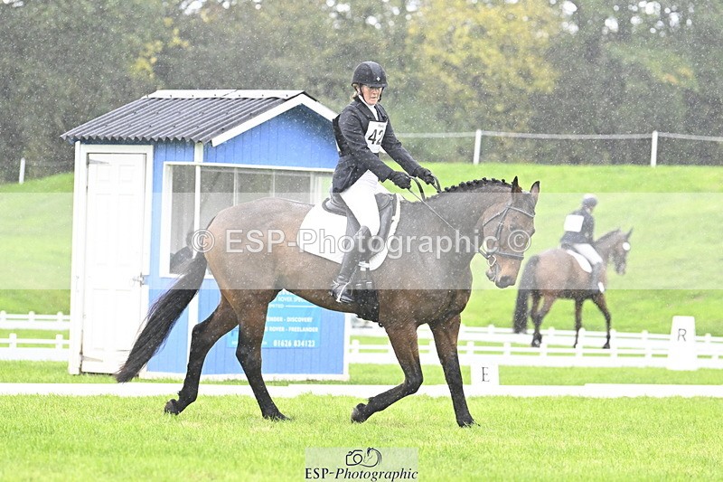 251023A-121011-04033 - F-420-Helen.Buckland