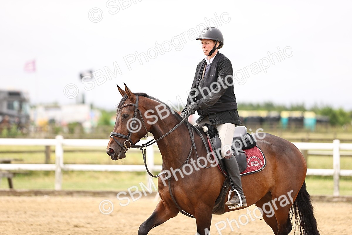 SBM_003176 - Class 21 - Senior Newcomers - 1.10m