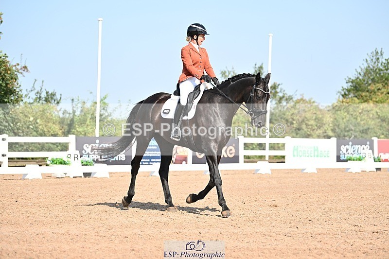 250816-102420-03125 - 118-Charlotte.DickerDevaldi's.Kiss